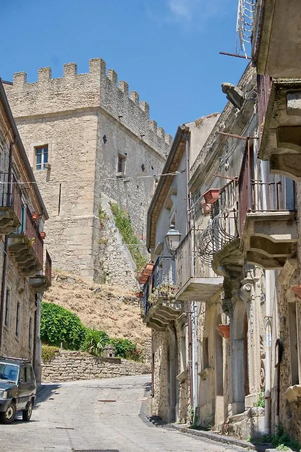 Domus Aurea Bed & Breakfast Montalbano Elicona