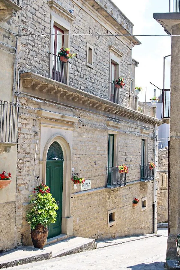 Bed and Breakfast Domus Aurea à Montalbano Elicona Couette-café